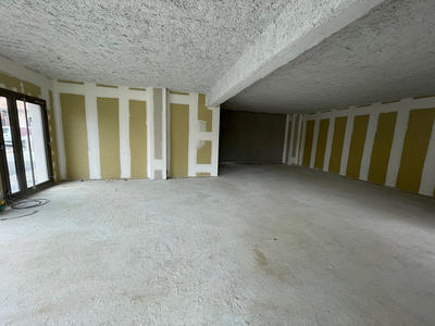 Local commercial - 93 m²