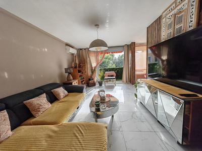 Appartement - 85 m² - 4 pièces