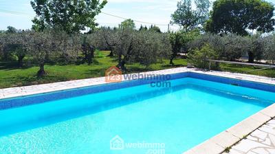 Maison - 200 m² - 10 pièces