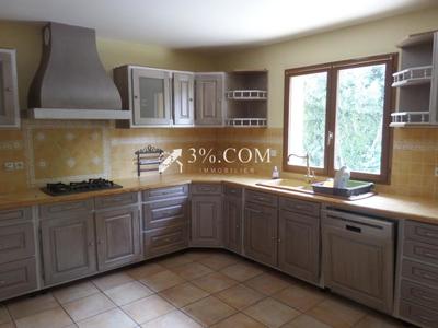 Maison - 156 m² - 8 pièces