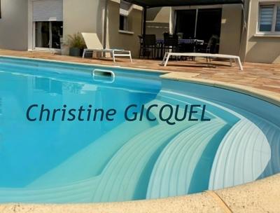 Maison - 212 m² - 10 pièces