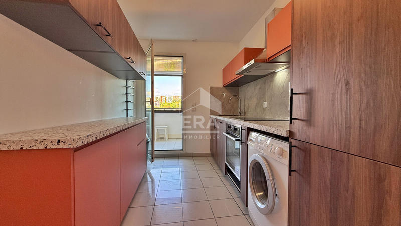 Appartement - 99 m² - 3 pièces