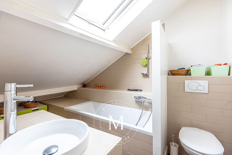 Appartement - 115 m² - 6 pièces