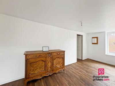 Maison - 260 m² - 6 pièces