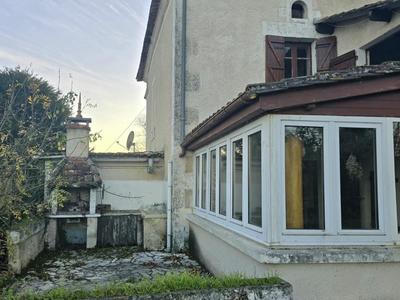 Maison - 177 m² - 7 pièces