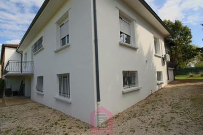 Maison - 190 m² - 8 pièces