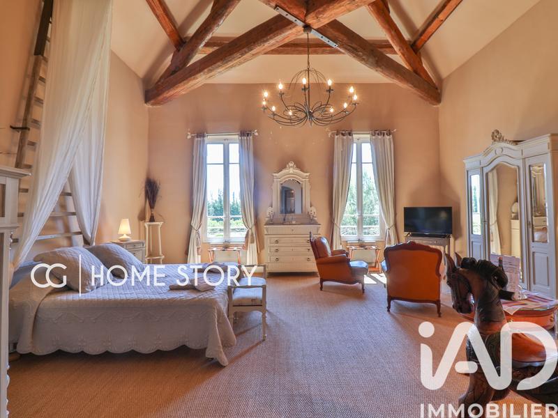 Maison - 788 m² - 18 pièces