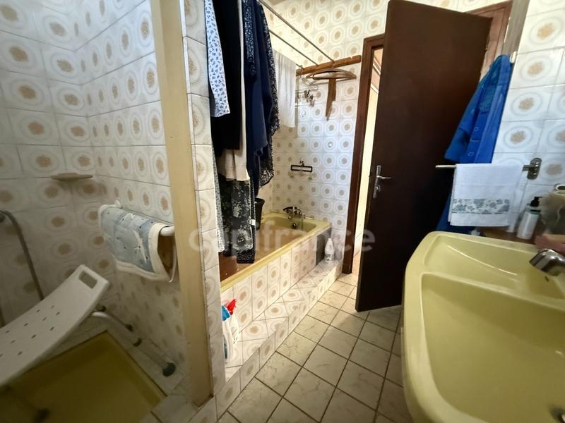 Maison - 158 m² - 12 pièces