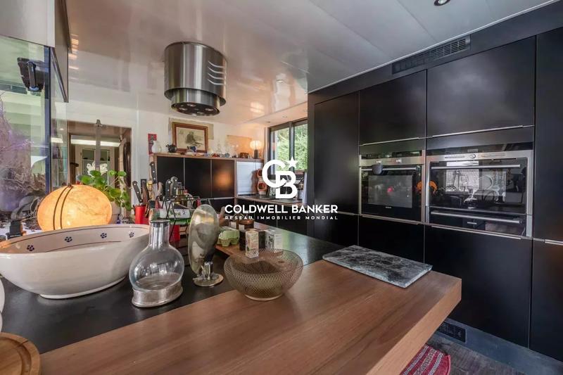 Maison - 179 m² - 7 pièces