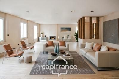 Appartement - 354 m² - 11 pièces