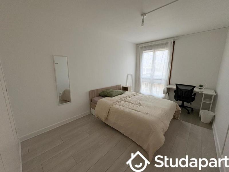 Chambre - 10 m² - 1 pièce