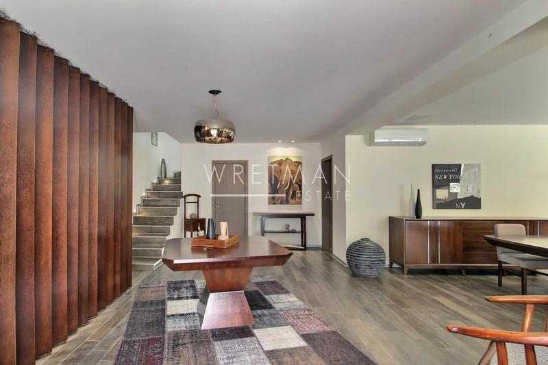 Villa - 257 m² - 6 pièces