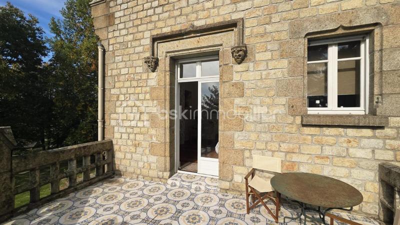 Manoir - 353 m² - 12 pièces