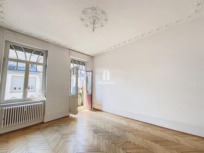 Appartement - 176 m² - 6 pièces