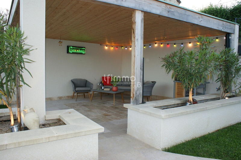 Maison - 140 m² - 5 pièces