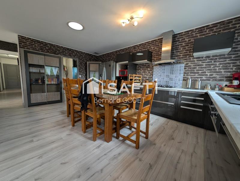 Maison - 103 m² - 4 pièces