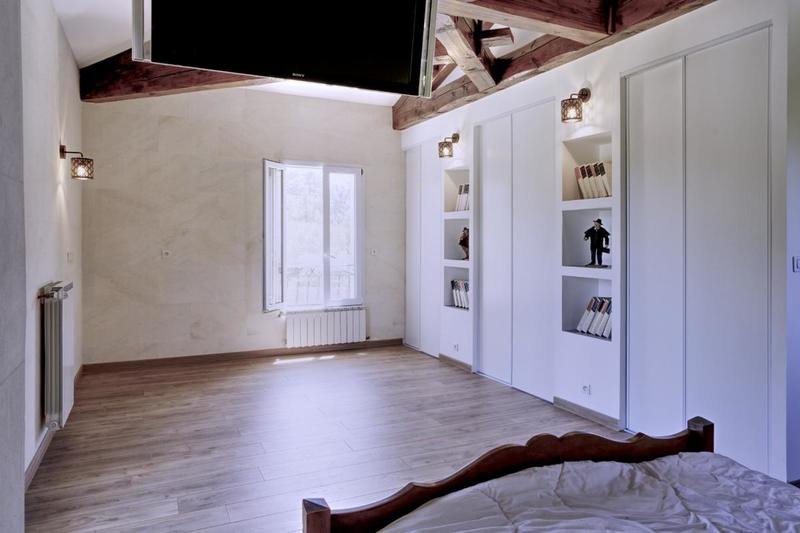 Maison - 290 m² - 8 pièces