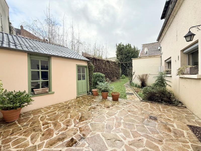 Maison - 170 m² - 5 pièces
