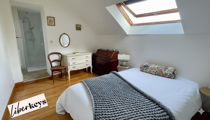 Appartement ancien - 204 m² - 6 pièces