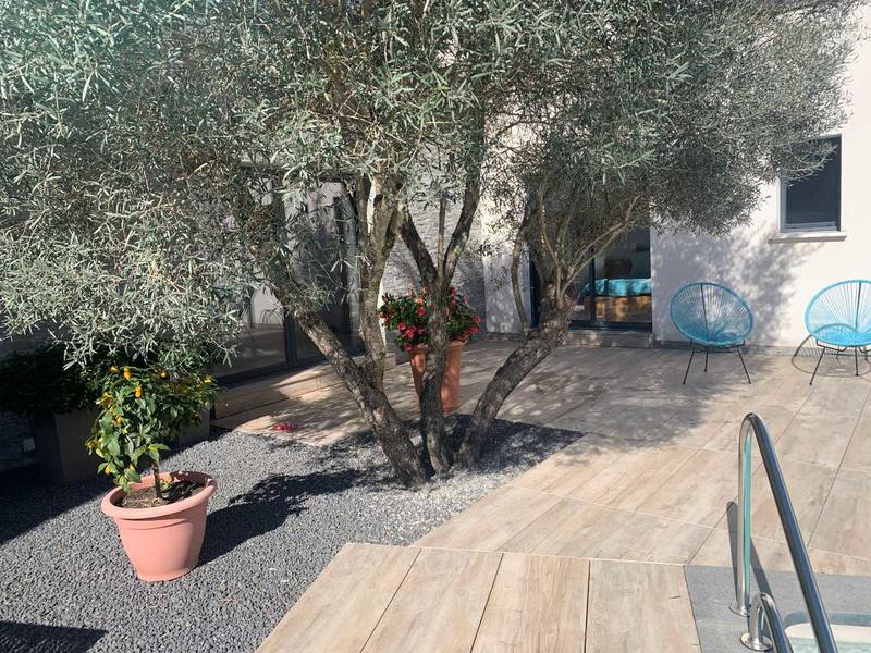 Maison - 214 m² - 6 pièces