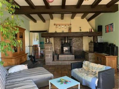 Maison - 210 m² - 6 pièces