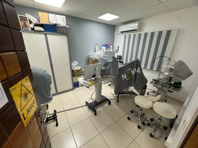 Immeuble - 300 m² - 15 pièces