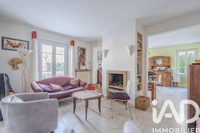 Maison - 200 m² - 8 pièces