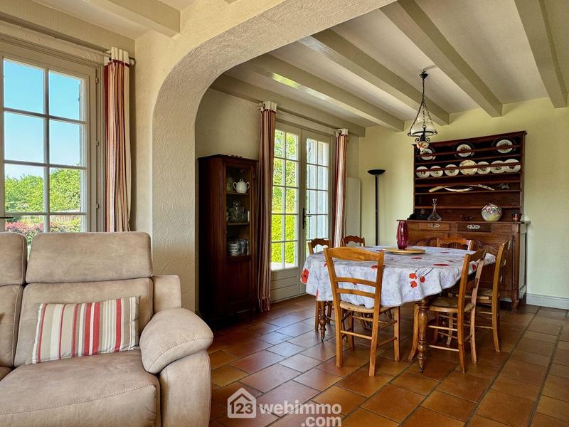 Maison - 161 m² - 6 pièces