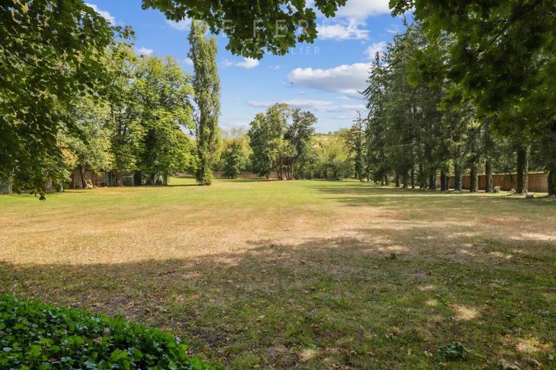 Château - 800 m² - 11 pièces