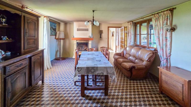 Maison - 95 m² - 5 pièces