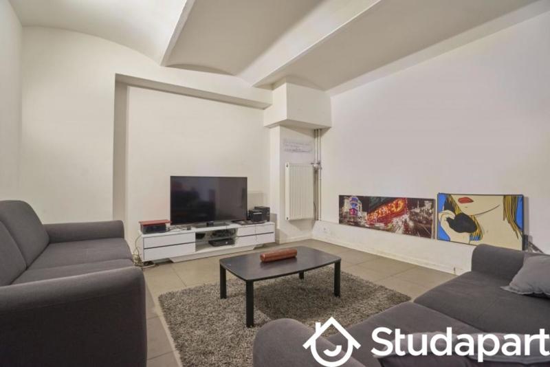 Chambre - 9 m² - 1 pièce