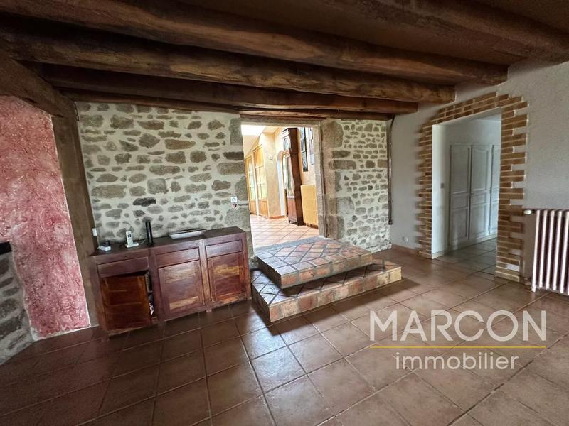 Maison de village - 237 m² - 9 pièces