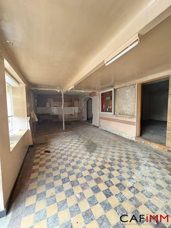 Maison - 275 m² - 8 pièces