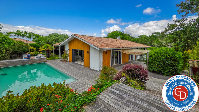 Maison - 200 m² - 6 pièces