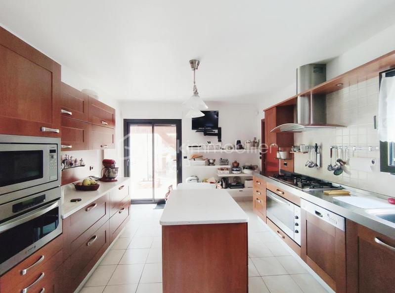 Villa - 204 m² - 6 pièces