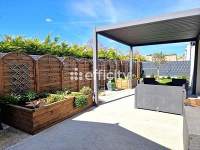 Maison - 108 m² - 4 pièces