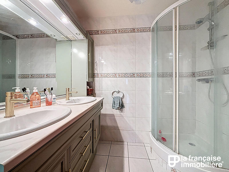 Appartement - 85 m² - 4 pièces