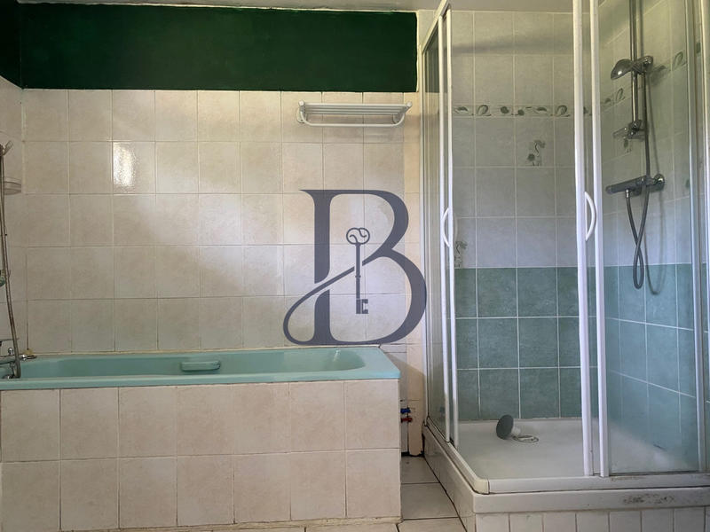 Maison - 111 m² - 5 pièces