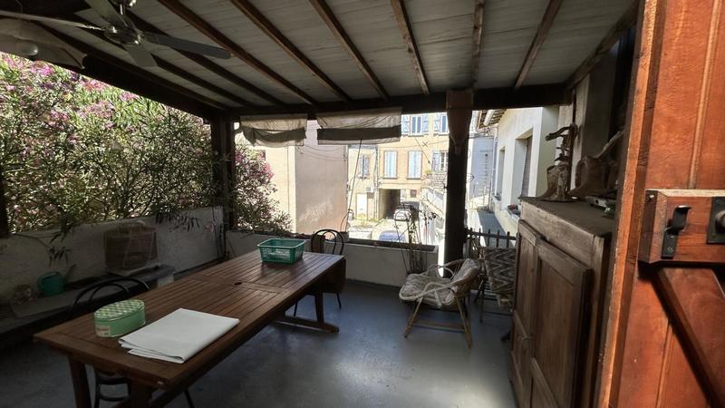 Immeuble - 225 m² - 9 pièces