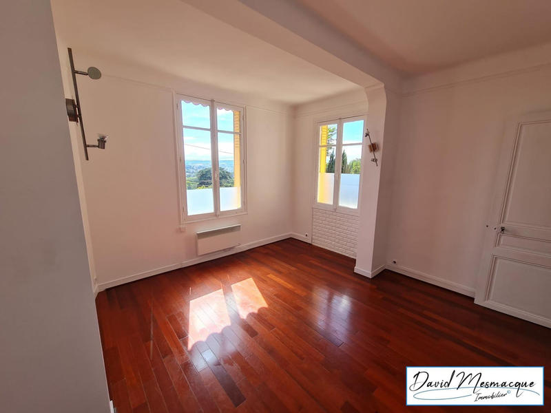 Duplex - 214 m² - 8 pièces