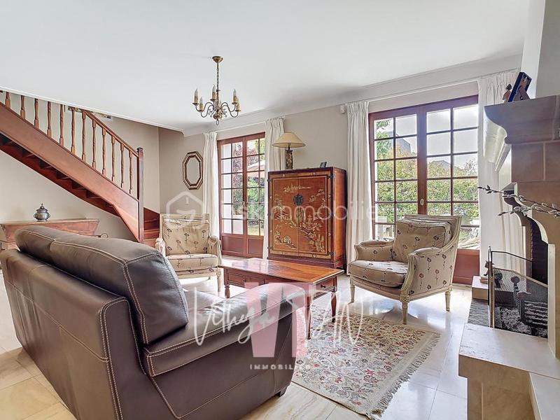 Maison - 159 m² - 5 pièces