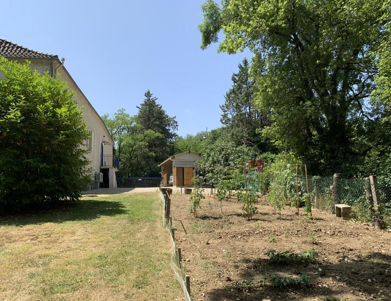 Maison - 220 m² - 7 pièces