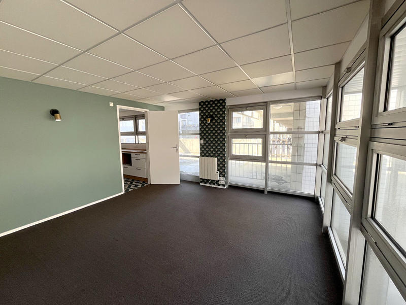 Bureau - 79 m² - 5 pièces