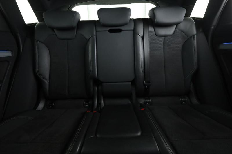 Audi Q5 40 Tdi s line Quattro s tronic 7 204 ch