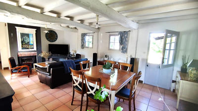 Propriété - 285 m² - 8 pièces