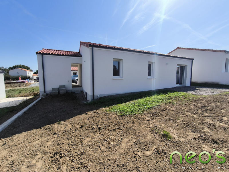 Maison traditionnelle - 82 m² - 4 pièces