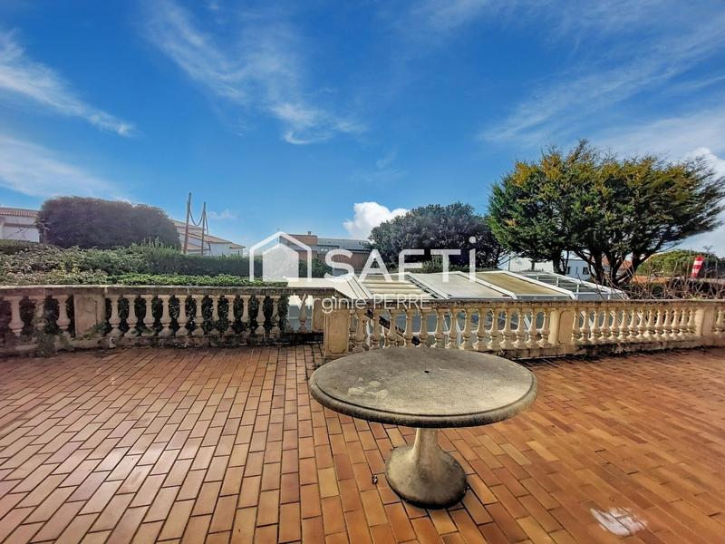 Villa - 223 m² - 7 pièces