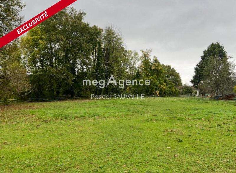 Terrain constructible - 1 840 m²