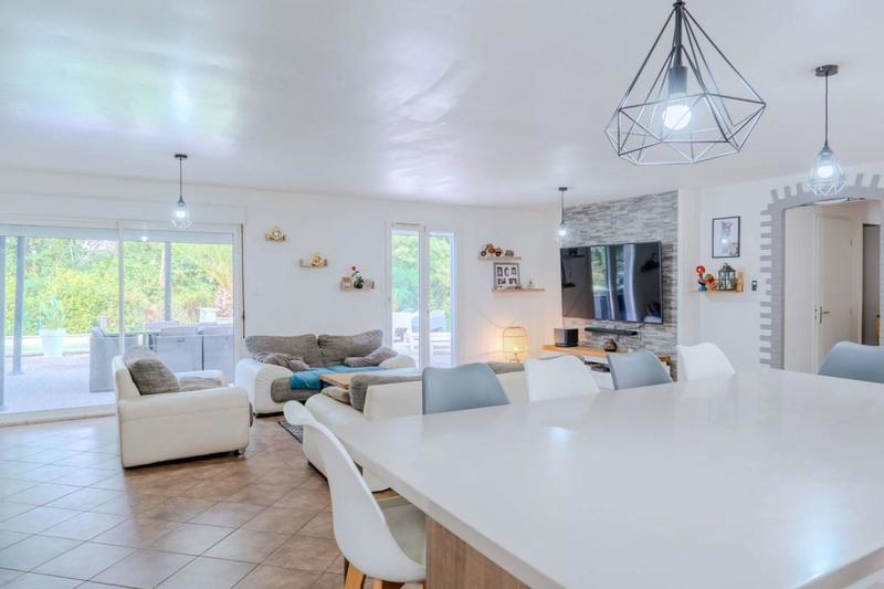 Maison - 160 m² - 6 pièces