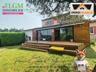 Maison traditionnelle - 162 m² - 6 pièces